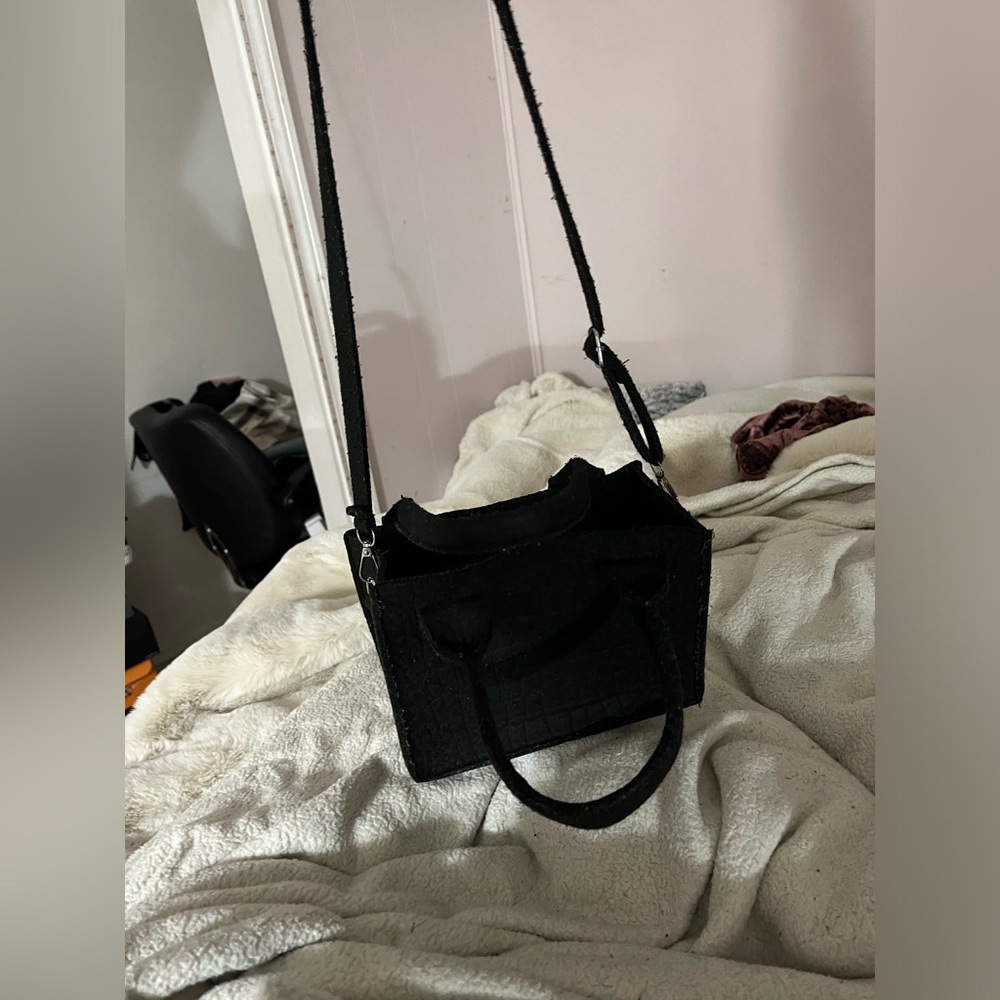 Purse - Picture 2 of 3